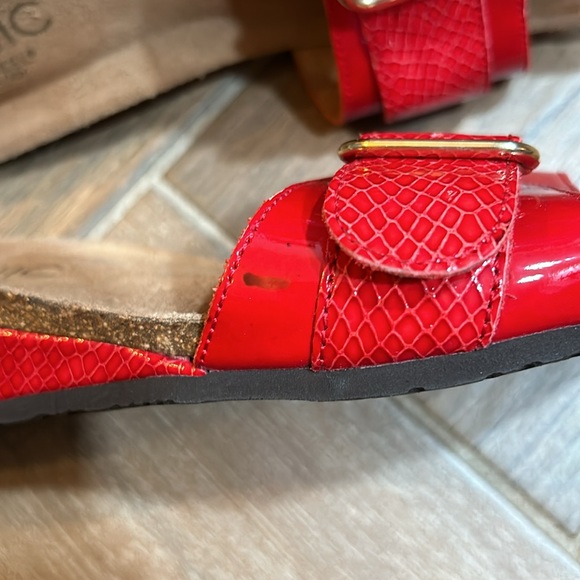 VIONIC Sandals Red size 8 - Picture 6 of 7